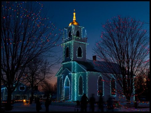 Christmas-lights-holiday-church
